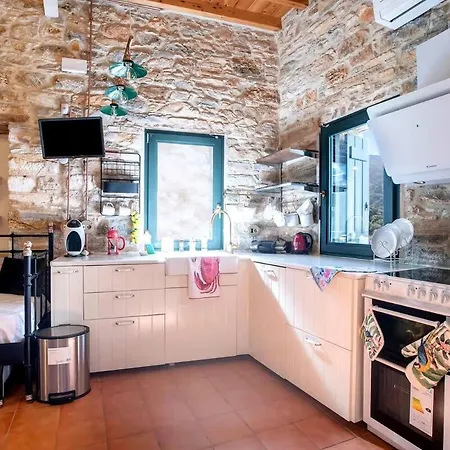 Dreaming Of Greece * Filótion